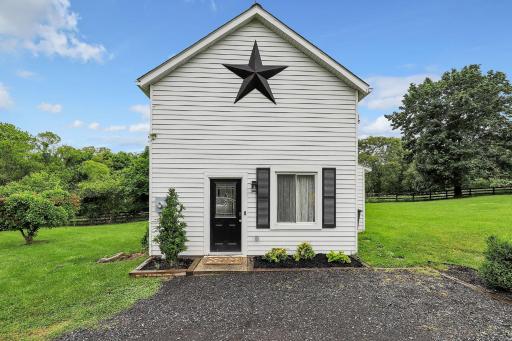 Cottage Escape in Virginia Wine Country - Housity