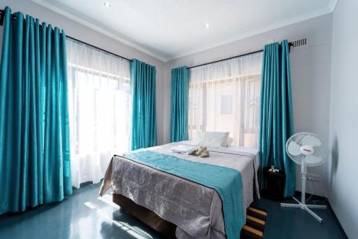 KhayaLethu Vic Falls 2 - Housity