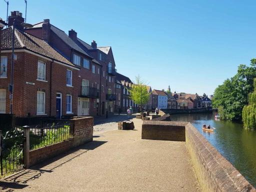 Quayside property 3BR 6 beds & Onsite Parking - Housity