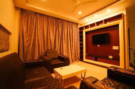 Golden Villa - duplex with private theater - A Golden Group Of Premium Home Stays - tirupati - Housity