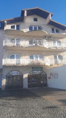 Apartmens Luburi? - Housity