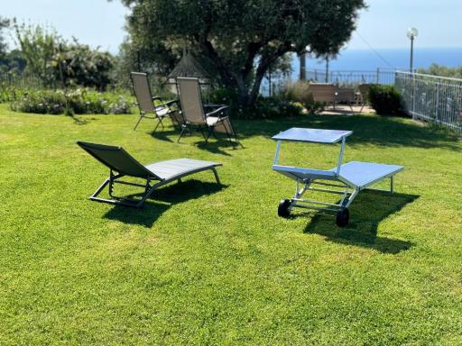CASA VISTA MARE - Superb garden and Parking included - Housity