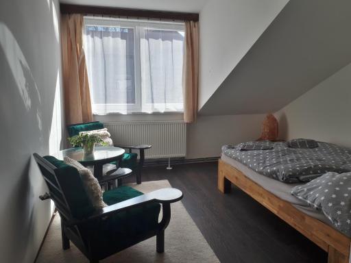 Hobití doupě - Housity
