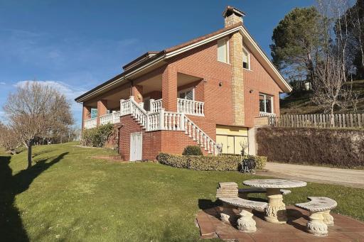 Fantástica Casa en Ampuero - Housity