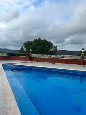 Piscina, terraza y tranquilidad en Sitges - Housity