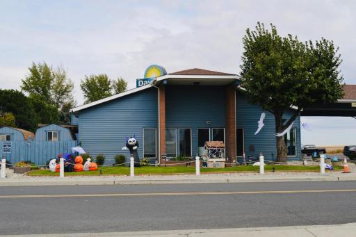 Days Inn by Wyndham Ritzville - Housity