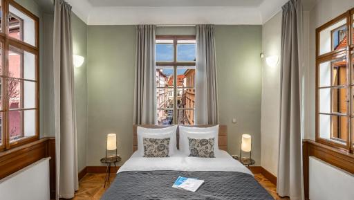 3 Epoques Apartments by Adrez - Housity
