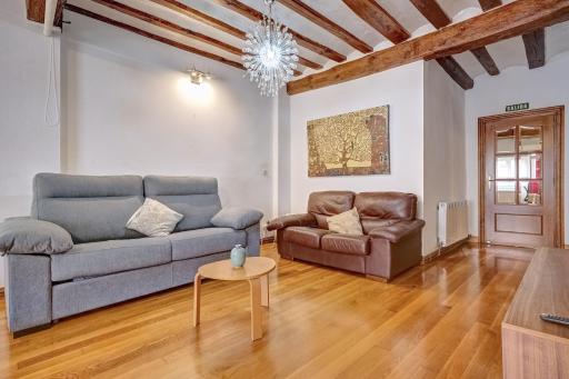 Casa Iruña by Clabao - Housity