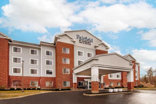 Fairfield Inn & Suites by Marriott Saratoga Malta - Housity