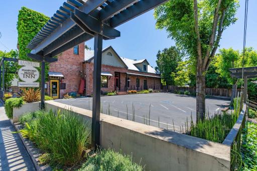 Hanford House - Housity