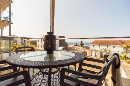 2-bedroom Apartment - Fistral Beach - Housity