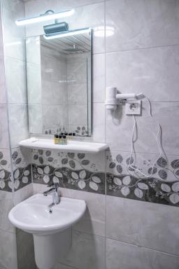 Mustis Royal Plaza Hotel - Housity