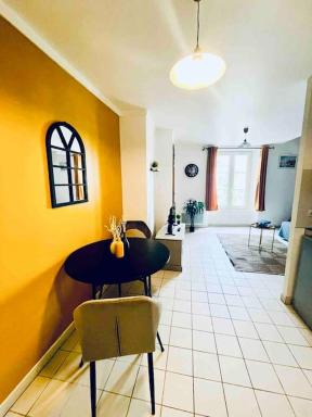 The king Duplex in the enter of Fontainebleau - Housity