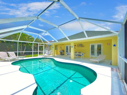 Canary Nest - Rotonda West Private Villa with Heated Pool - Housity