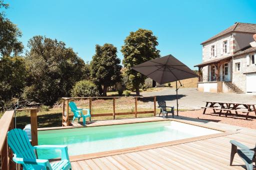 Maison de campagne, bord de lac, piscine, billard 11 per - Housity