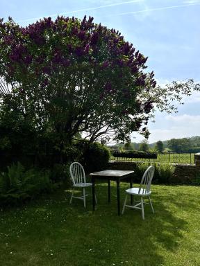 Meadow Rise Guest House - Housity