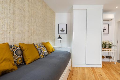 Design and bright studios near Pastéis de Belém - Housity