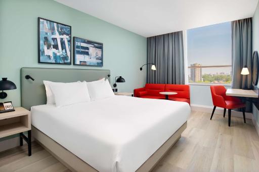 Hyatt Place London City East - Housity