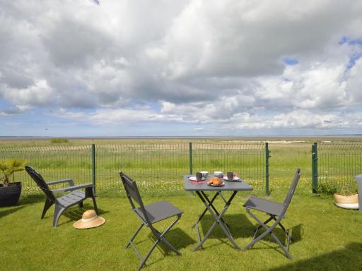 Holiday Home Les yeux dans la baie by Interhome - Housity