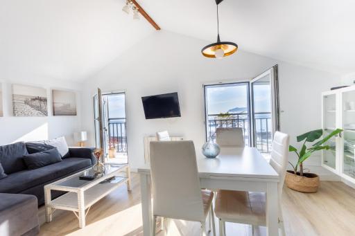 Torrontero con vistas al mar - Housity