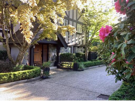 Suite Smart West Vancouver - Housity