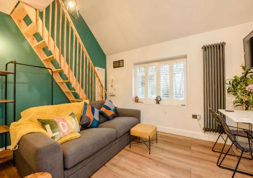 The Hideaway - Housity