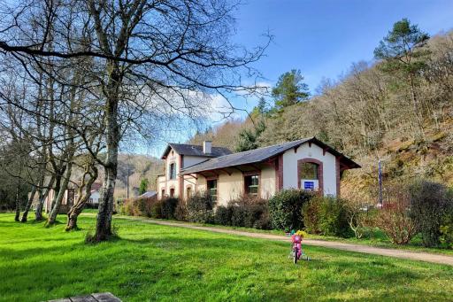 Ostal Scrignac - Gîte d'étape de la Gare - Housity