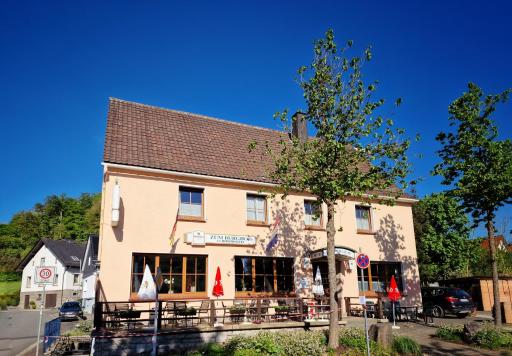 Gasthof Zum Burghof - Housity