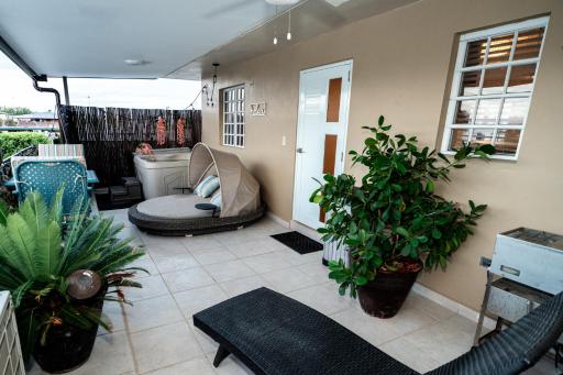 Luxury Retreat with Private Jacuzzi and Mountain Views FREE Parking - Housity
