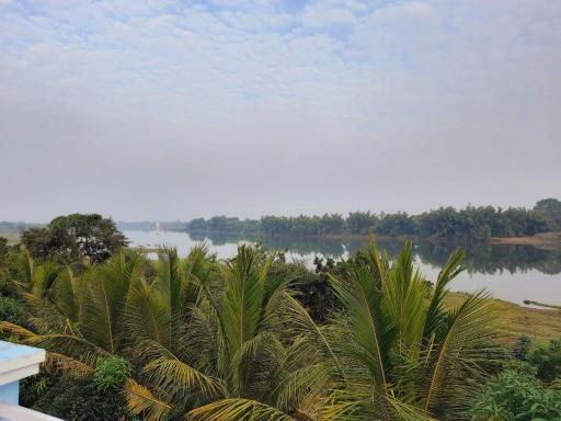 RIVERVIEW FARMHOUSE - resort & farmstay - Housity