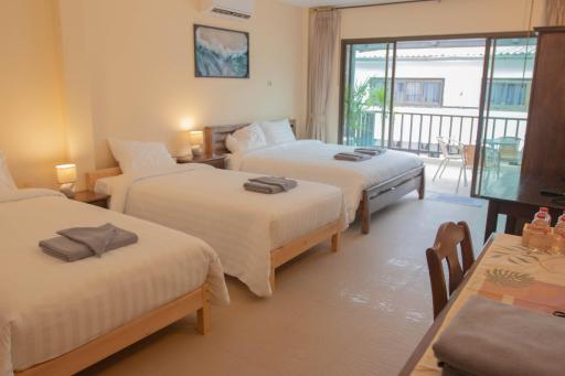 Maiiam Guesthouse Patong Beach - Housity