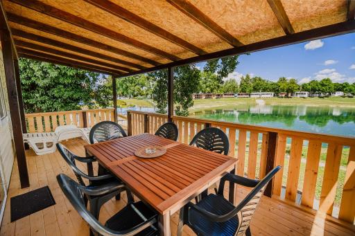 Lake View Mobile Homes with Thermal Riviera Tickets in Terme Čatež - Housity