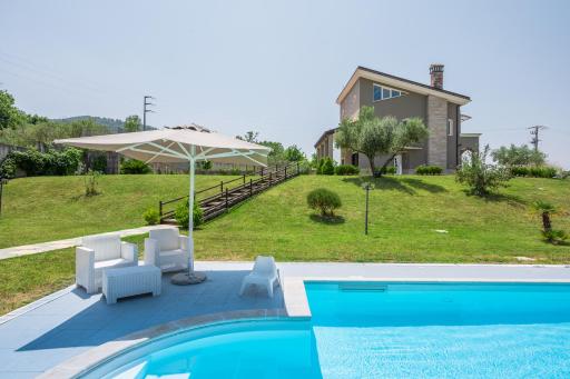 Villa Serandra Luxury - Housity