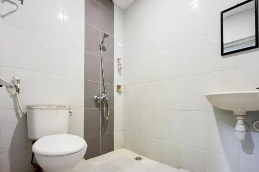 Urbanview Poma Hotel - Housity