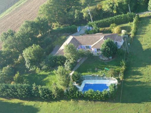 Gite rural du domaine des Imbertariés - Housity