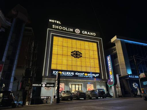 Hotel Shoolin Grand - Housity