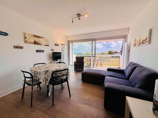 Quiberon - 2 pièces rénové avec wifi, parking et balcon - Animaux admis - FR-1-478-88 - Housity