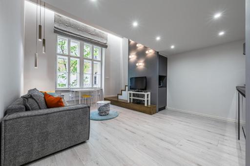 District 6th Sense Apartment - Housity