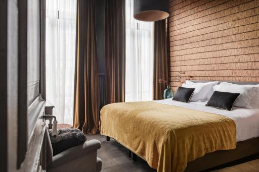The Bank 1869 - Unique guestrooms in the historic center of Bruges - Housity