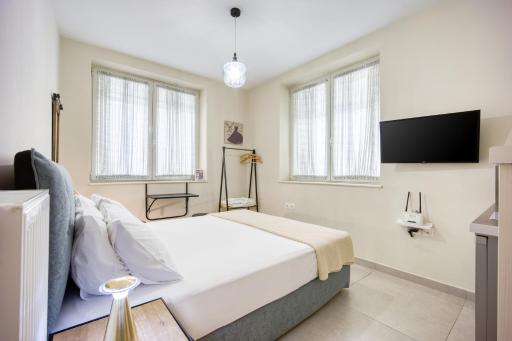 Bentzi...Boutique Apartment 1, Classic Double with kitchenette, 2 Guests - Housity