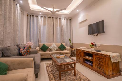 Hostie TJH - Cute Mini 2BHK apt, Saket, near Max Hospital - Housity