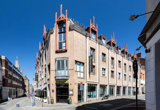 B&B HOTEL Arras Centre Les Places - Housity