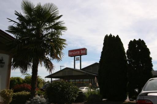 Western Inn Lakewood - Housity