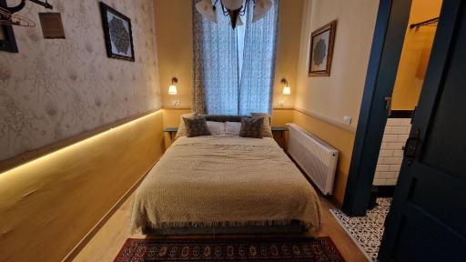 Rose Gardens - Housity