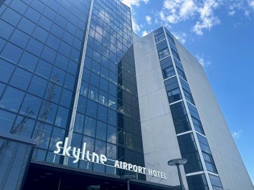Skyline Airport Hotel - Housity