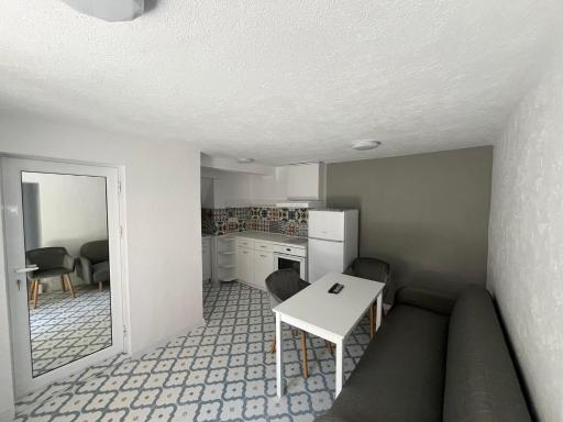 Суперцентър Чисто нов апартамент - Housity