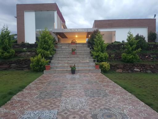 Golden Hill Resort - Housity