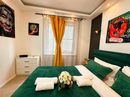 Smarald - Premium Apt in Best Location & Parking - Hizvo