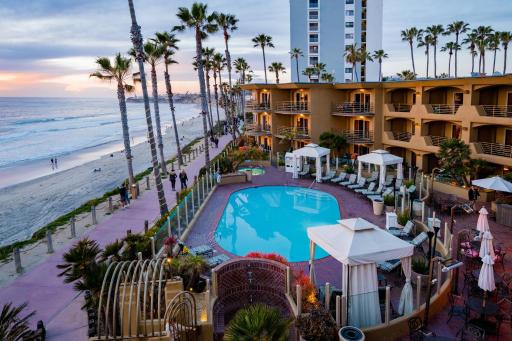 Pacific Terrace Hotel - Housity