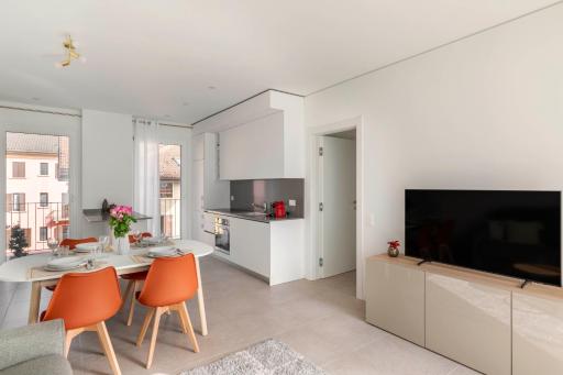 Magic Deluxe Suites - Free Parking - Housity